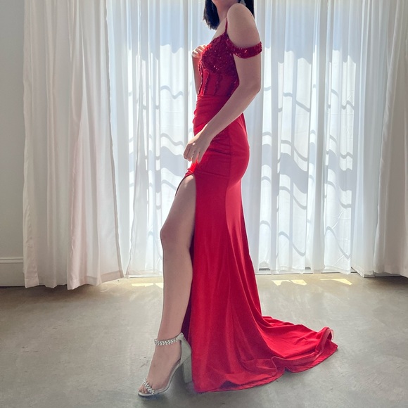 Elegant Red Off-Shoulder Evening Gown